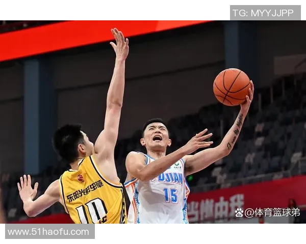 陈林坚的篮球之路:从青涩少年到职业球员的蜕变与奋斗 陈林坚的篮球之路:从青涩少年到职业球员的蜕变与奋斗