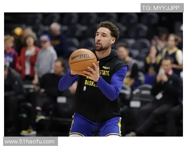 米奇汤普森的传奇人生与职业生涯探索：从篮球场到商业巨头的蜕变之路